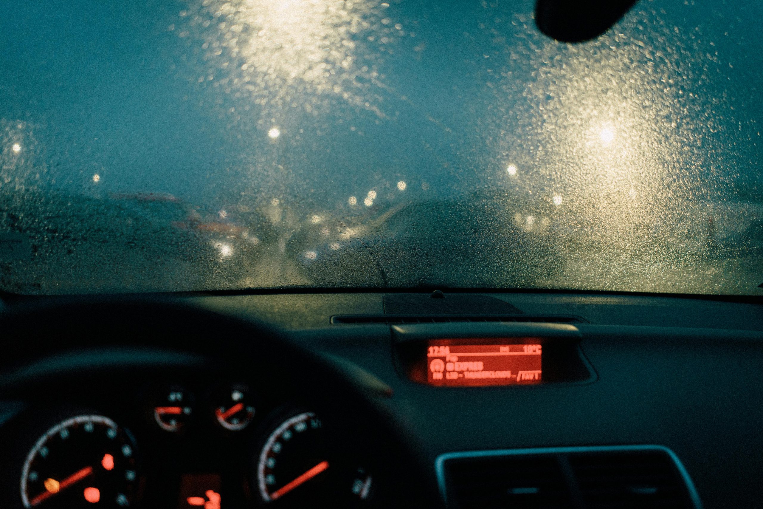 how to defog windshield